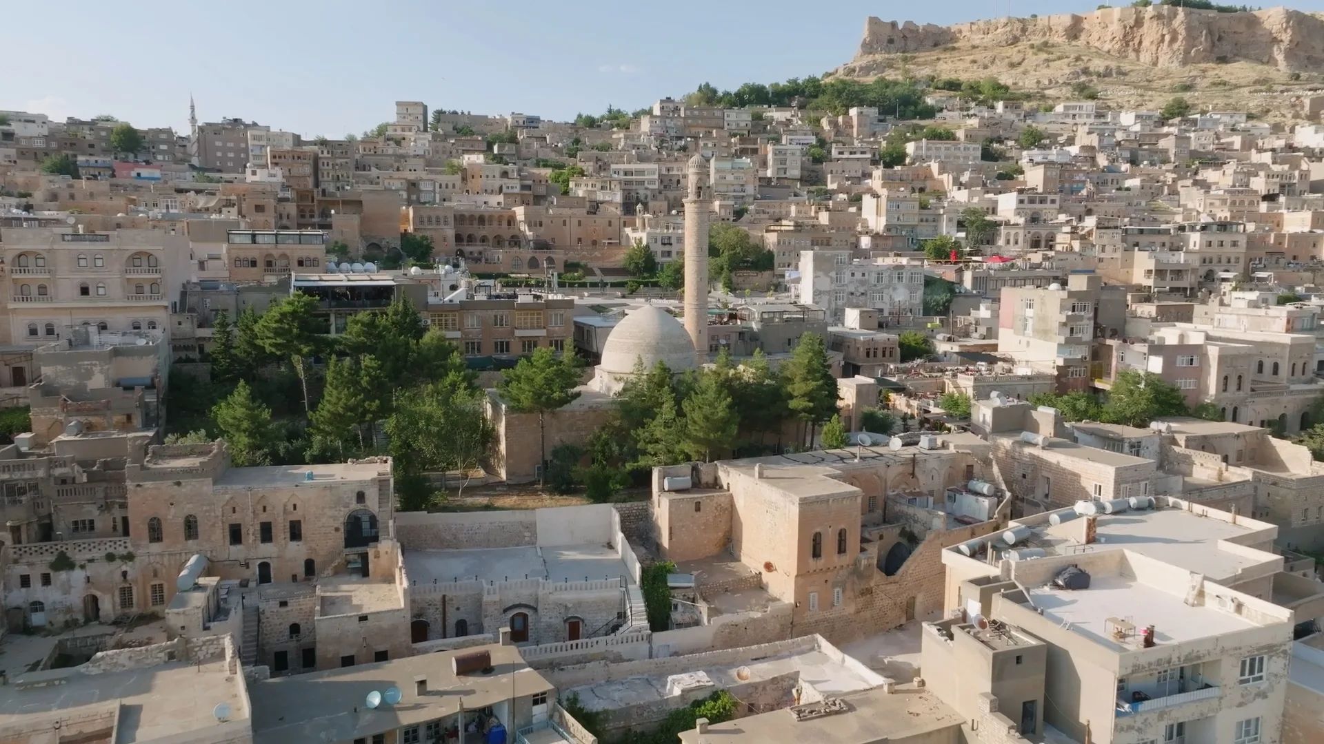 Still from Oleg ile Mardin ve Bulgurlu Yemekler